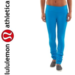 Lululemon Presence Pant
Beach Blanket B